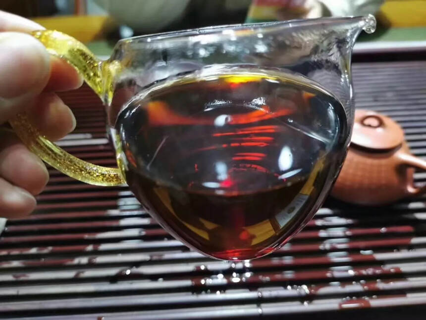 80年代杨聘号老生茶。#普洱茶# #广州头条# #茶