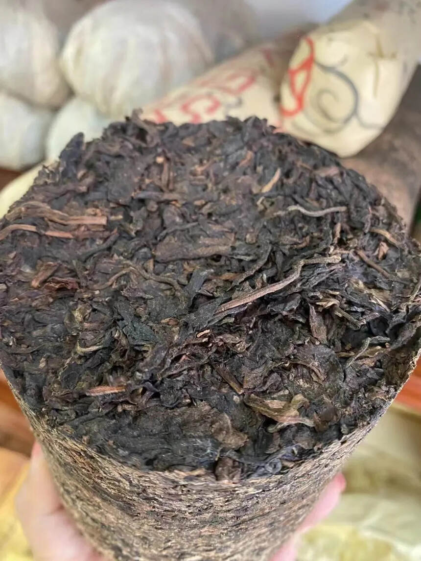 90年代2000克左右???易武茶柱茶（时?间?