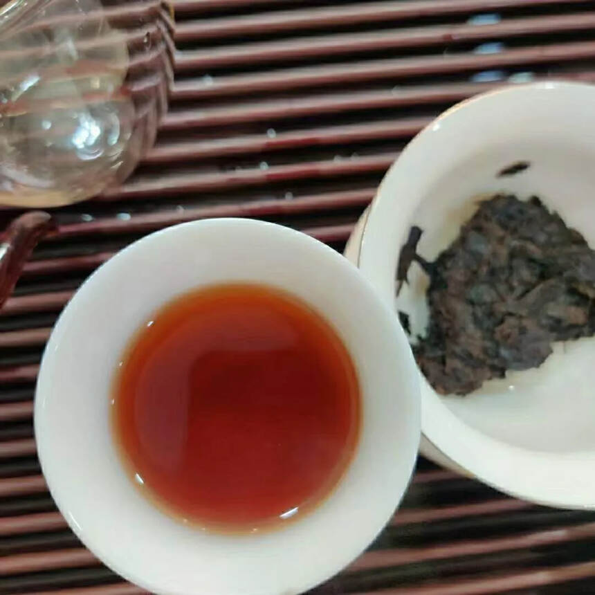 2004年古思茅 100克熟砖、古树熟茶，汤甜度犹如