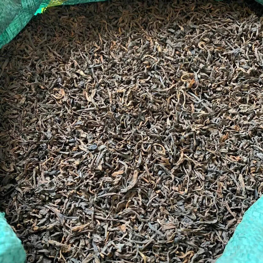 04年班盆古树纯料发酵熟茶，就是好喝。茶气足回甘好香
