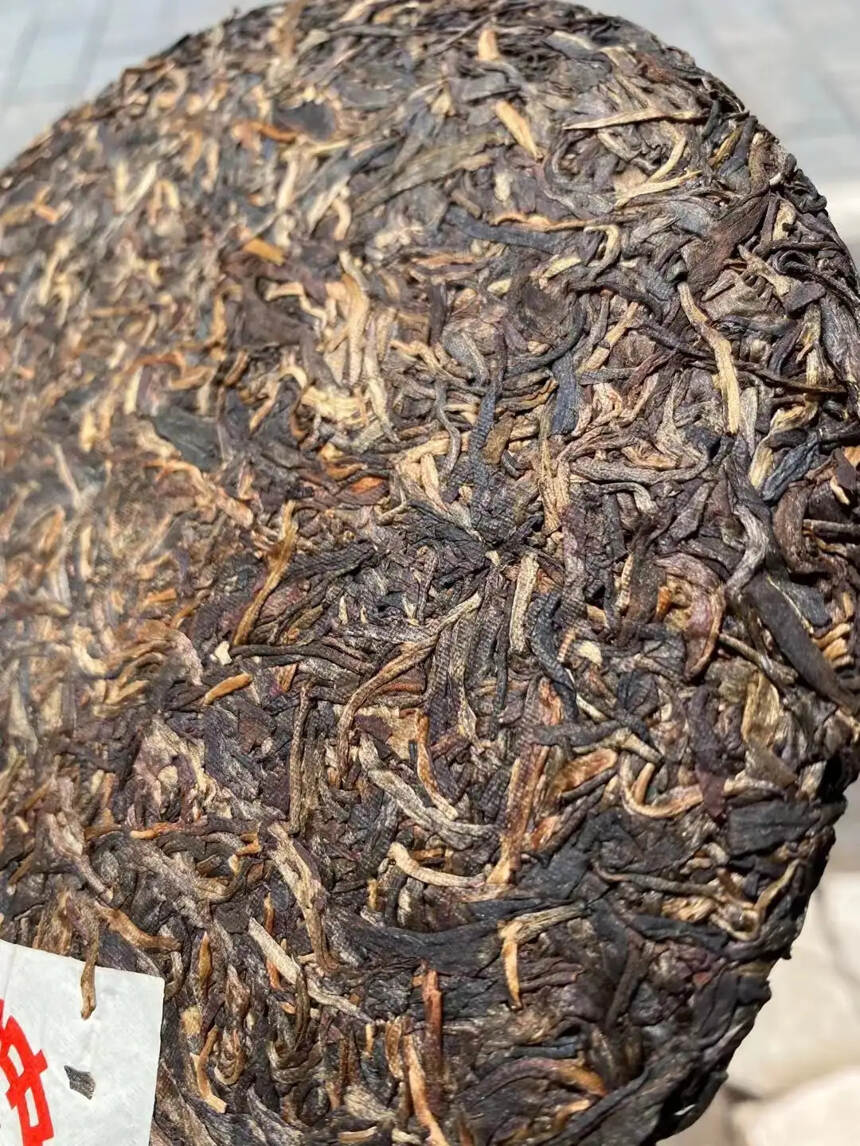 98年红印班章青饼生茶——特制精品此茶原料选用布朗山