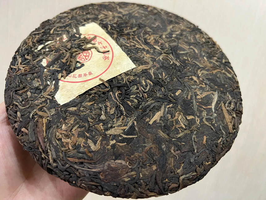 99年花园茶厂易武春尖，老生茶纯干仓，蜜香回甘#茶生