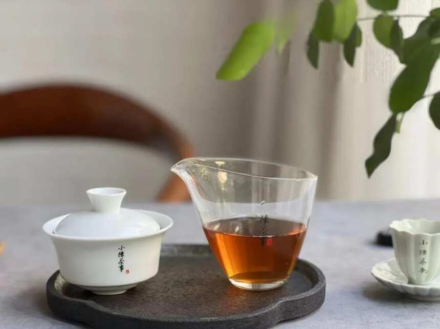 4条来自茶友的真实提问，盖碗泡岩茶，要不要“合盖锁水”？