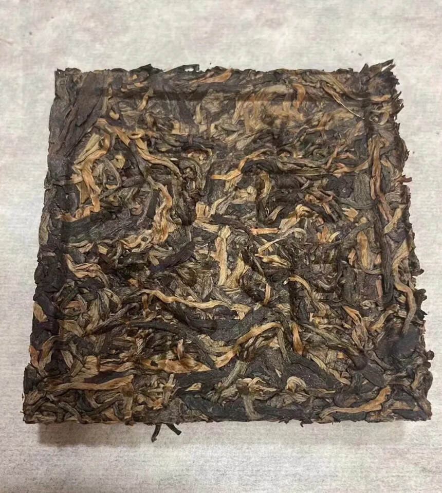 #普洱茶# 99思茅砖，少有的勐海茶厂版本。#茶生活