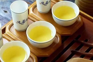 冻顶乌龙茶是什么茶？冻顶乌龙与铁观音哪个好？