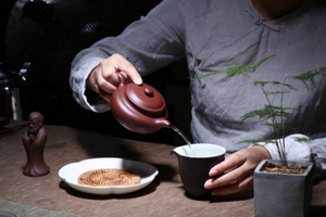 冬天喝点什么茶好呢？紫砂和茶是绝配