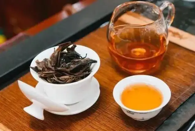 当红茶、绿茶、白茶过了保质期，还能继续喝吗？