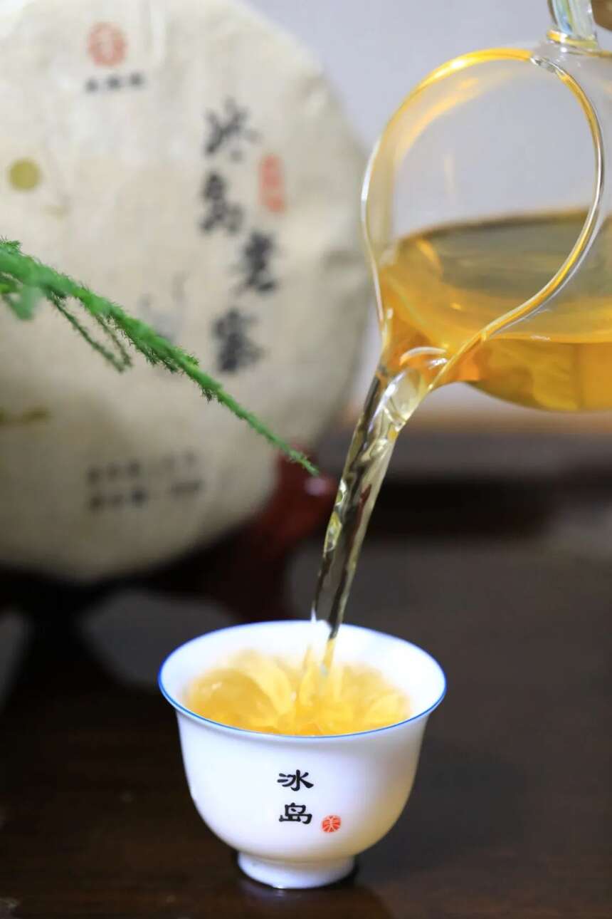 为什么这么多茶友都存秋茶，只是因为性价比高吗？