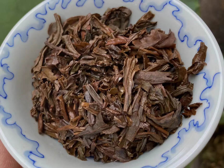 2005年 澜沧甲级生普洱沱茶，云南澜沧古茶茶业出品