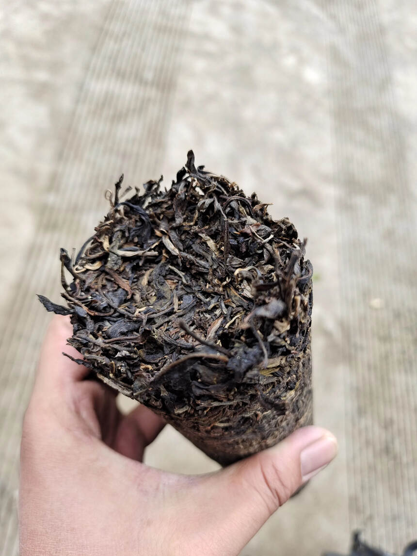 09布朗古树500克竹筒茶14年的昆明干仓转化汤色金