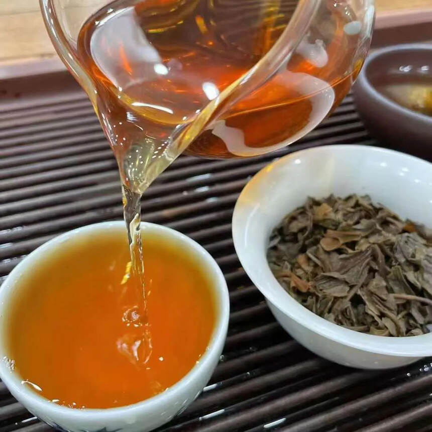 ??2011年土林大白菜坨茶，250克一个，茶香足，