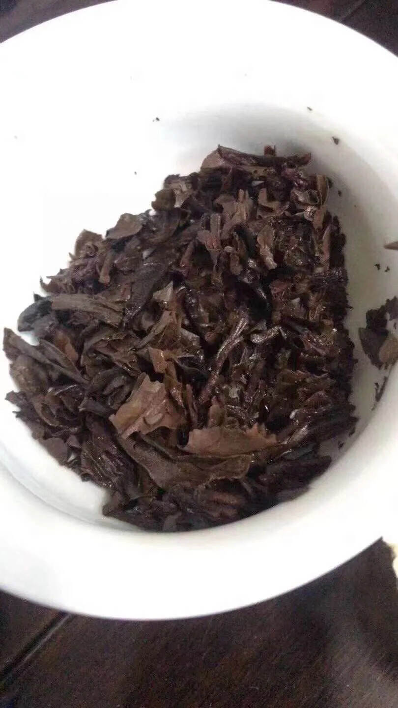 ??80年代末中茶红印8892旧青饼，茶香足，茶气刚