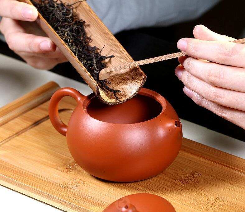 冲泡普洱茶前，为什么需要先“醒茶”？干醒与湿醒又有何不同？