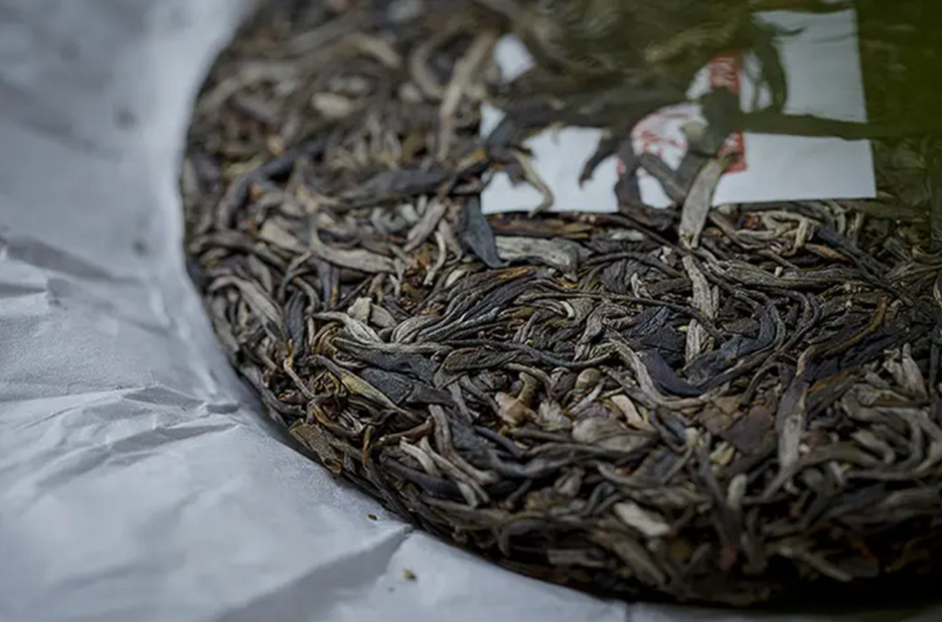 喝茶十年，我知道的普洱茶越陈越香的真相！不是什么都是越陈越香