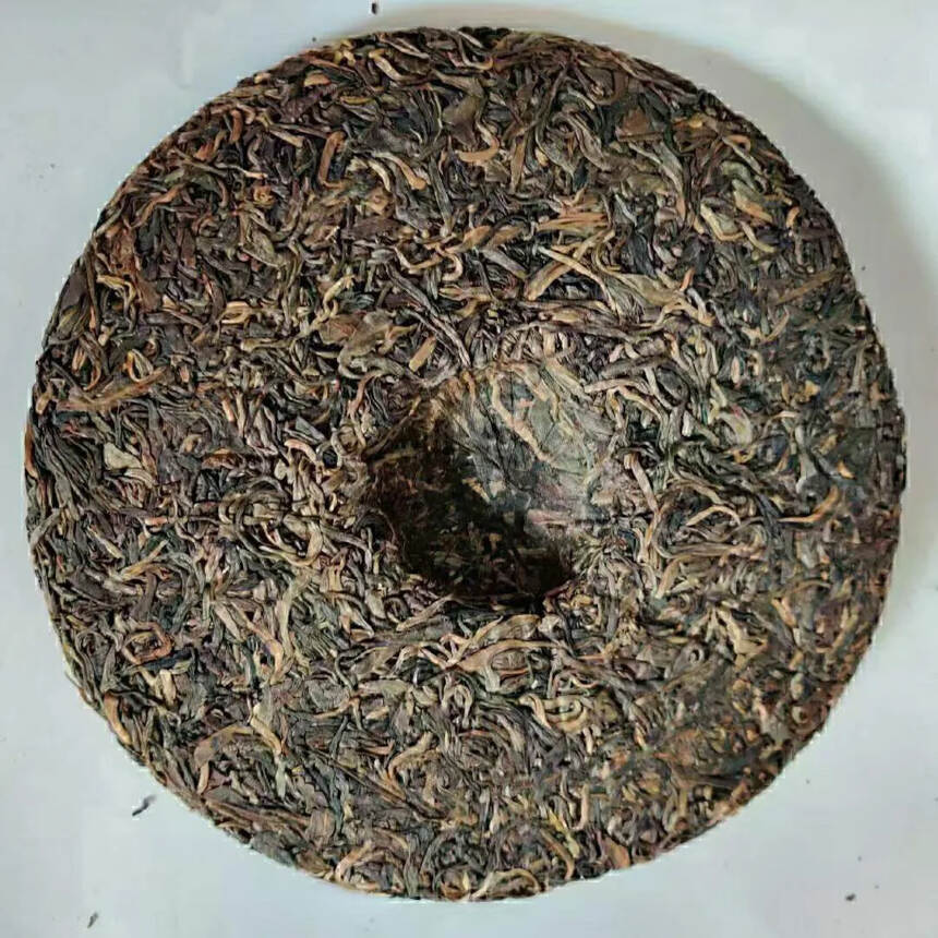 2017年兴海茶厂·五星孔雀老班章一件42片竹筐，汤