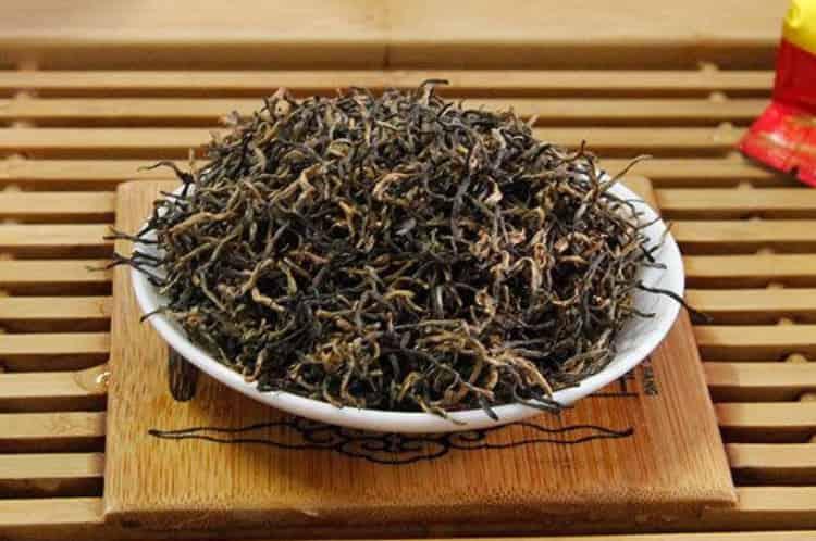 红茶可以用100度的开水泡吗_100°会使红茶变苦