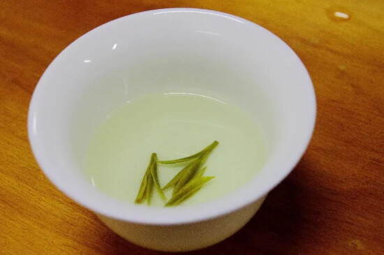 龙井茶的特点