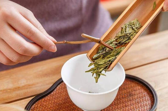 龙井是红茶还是绿茶