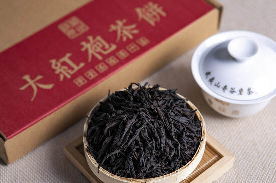 茶饼送人一般怎么包装_选用精美的礼品盒包装