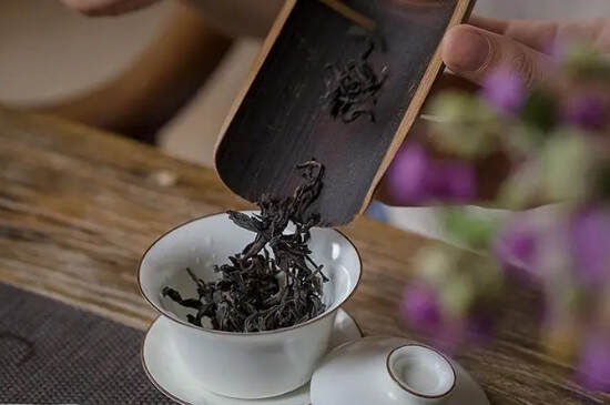 鸭屎香绿茶还是红茶