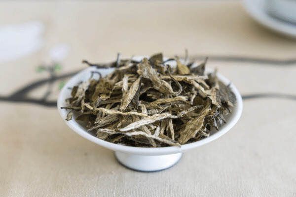 白茶属于红茶还是绿白茶产地是哪里最好