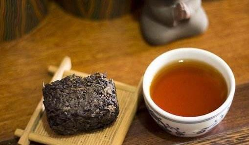 藏茶和黑茶，哪个减肥效果更佳？