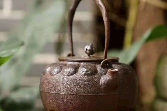 老铁壶煮茶的害处_铁壶为什么不能煮茶？