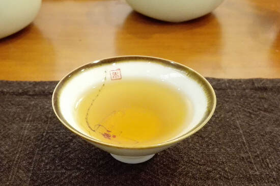 鸭屎香是什么档次,鸭屎香单丛茶多少钱一斤