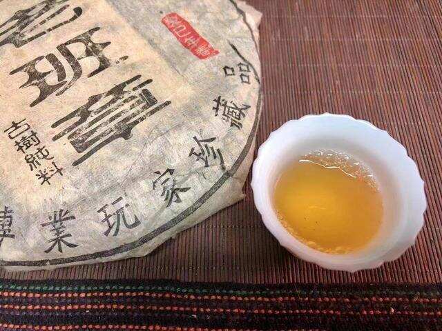 老班章古树茶多少钱一斤？