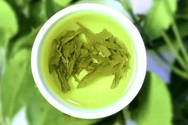 绿茶是碱性还是酸性_绿茶含碱性高吗