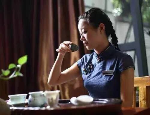 【茶功效】女人喝茶的好处有哪些 女人喝茶功效多