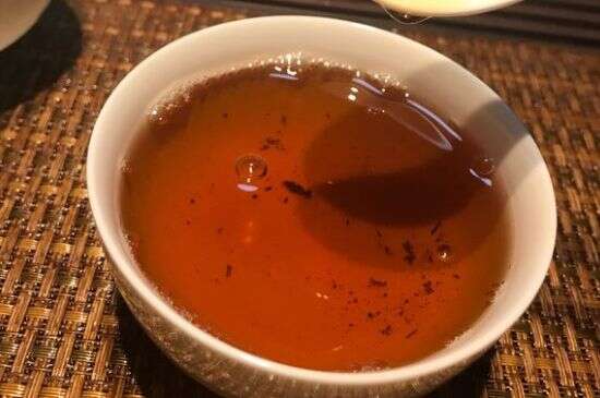 大红袍第一泡要倒掉吗_洗茶水需倒掉但第一泡出汤