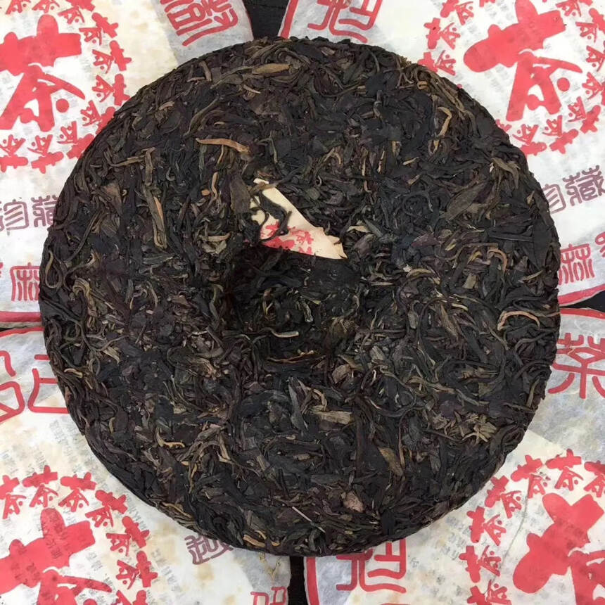 2003年易武正山麻黑古茶树青饼，越陈越香珍藏品，里