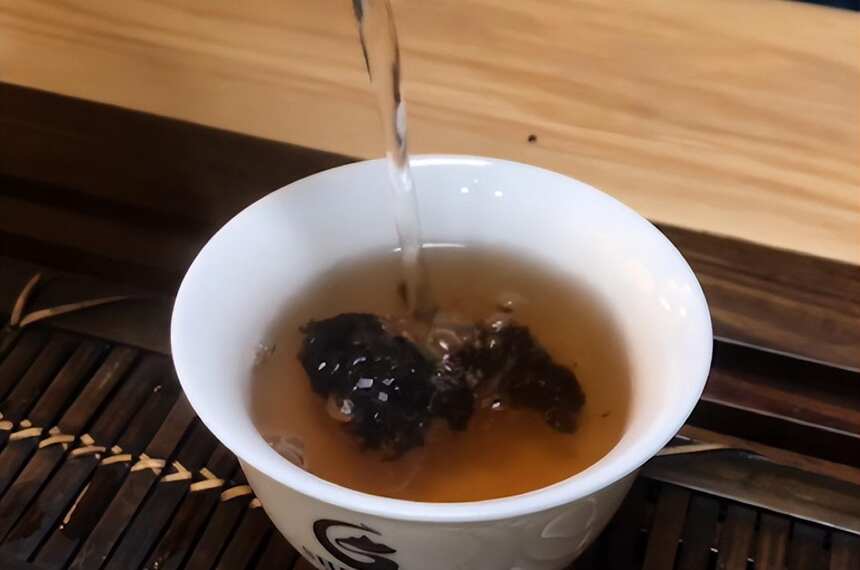 懂茶的人都不喝碎银子，你知道为什么吗？