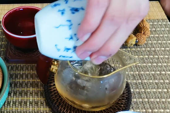 岩茶和普洱茶的区别