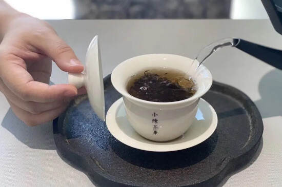 红茶用什么杯子泡