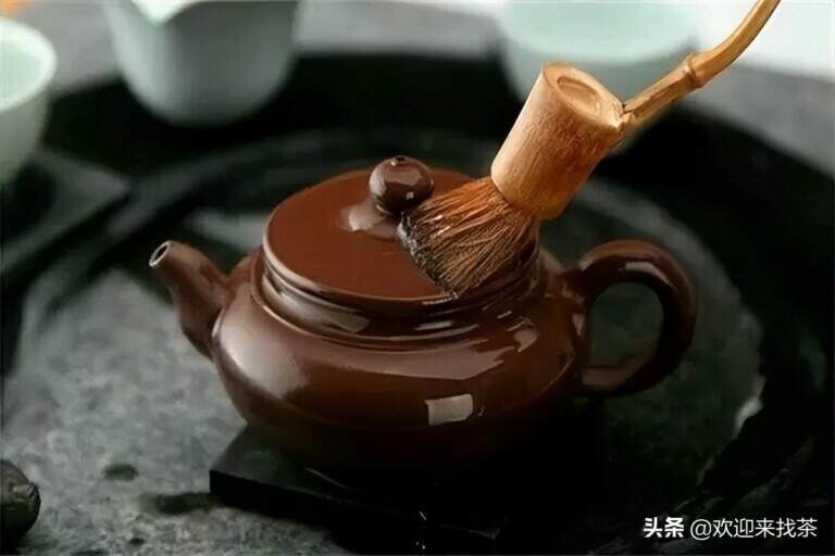 茶杯里的茶垢是怎么形成的？茶垢对人体好还是坏