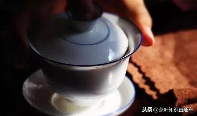 煮茶和泡茶哪个更好（煮茶和泡茶口感区别）