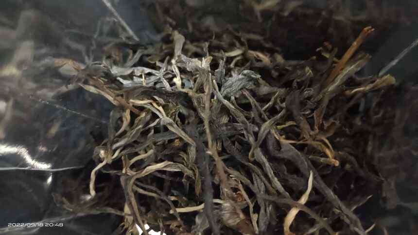 存茶16吨老茶商怒不可遏：你们年轻茶商，为什么不接库存的盘？