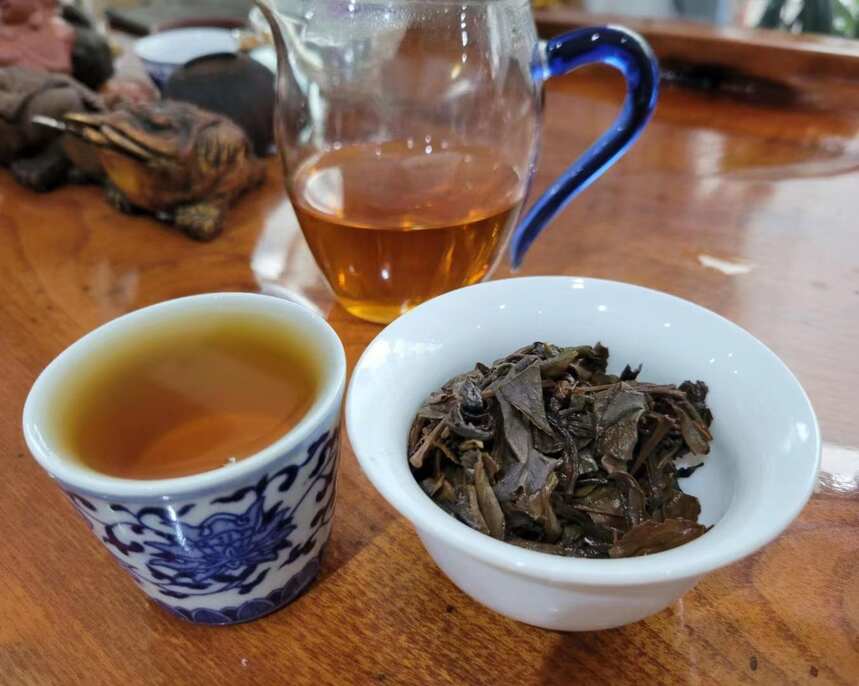 一盏普洱茶寻找知味的人