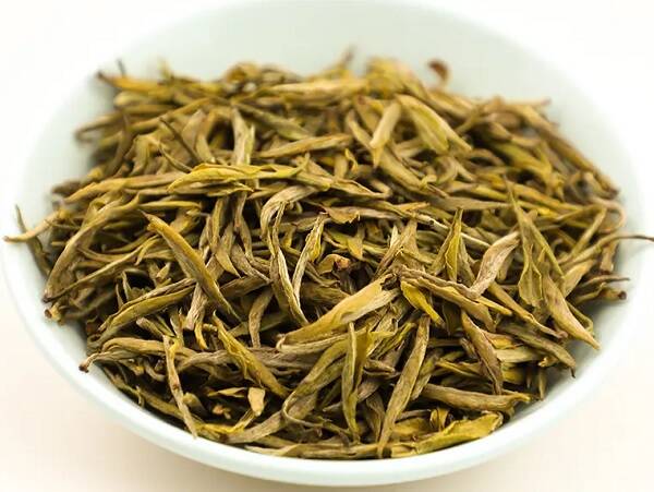 君山银针茶是黄茶还属于什么品类的茶？