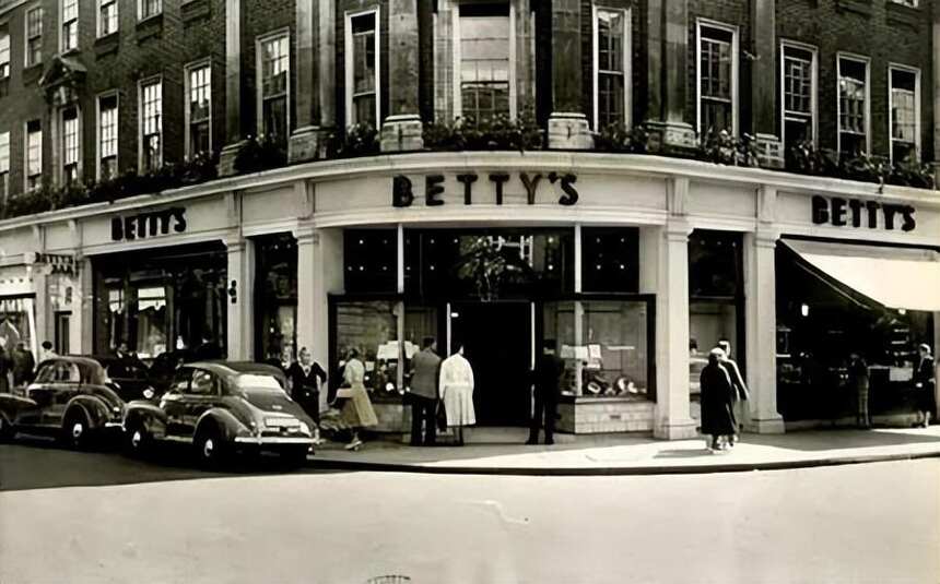 文圣茶说丨英国 Bettys Café tea rooms 贝蒂茶屋