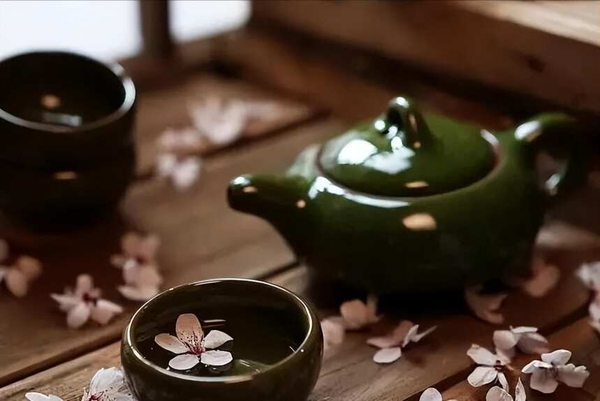 如果世间有痛，让茶陪你到柳暗花明