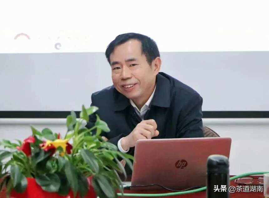 湖南省茶叶学会理事长肖力争教授再次当选中国茶叶学会副理事长