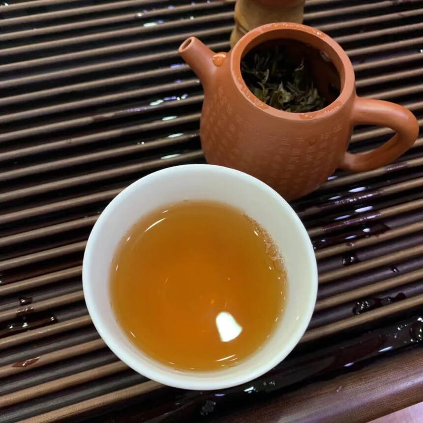 2008年 特制品生普洱茶 勐海早春老树茶，南峤茶厂