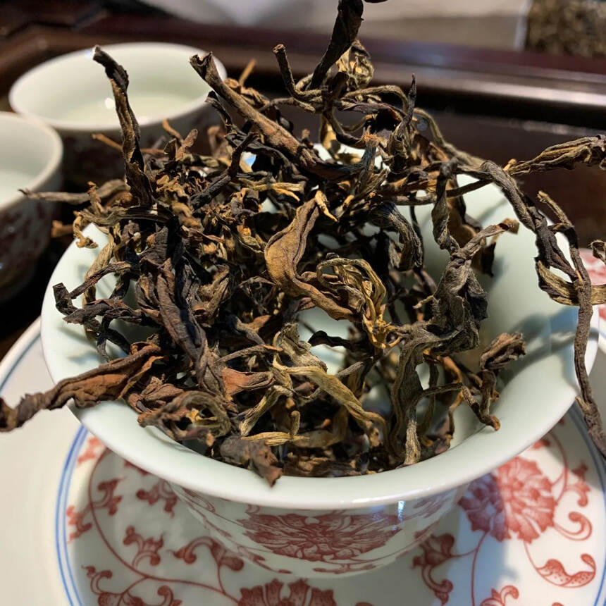 昔归红茶礼盒装。一套两盒。一盒150克。板栗香里带着