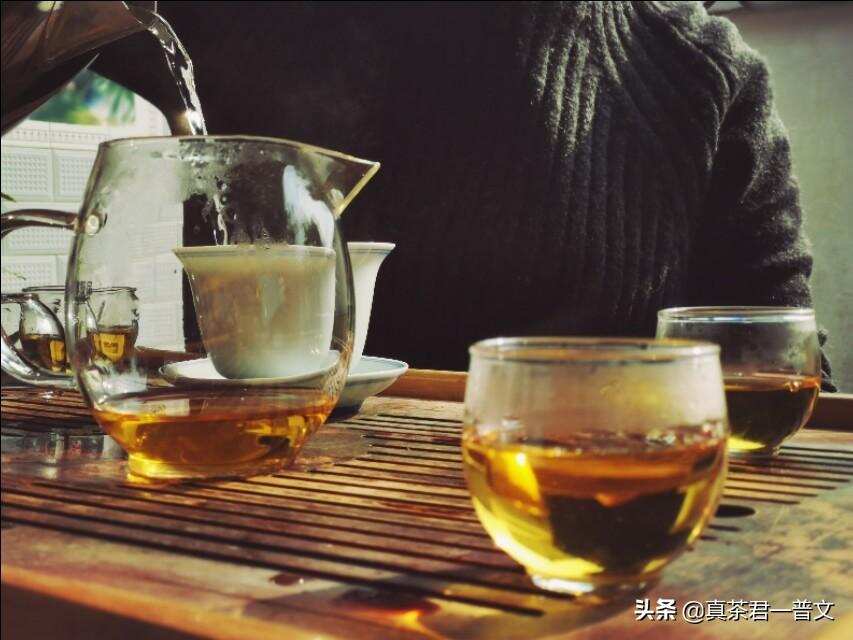 为什么我坚决不喝乌龙茶了呢？加了香精吗。不，有种原因我不喝