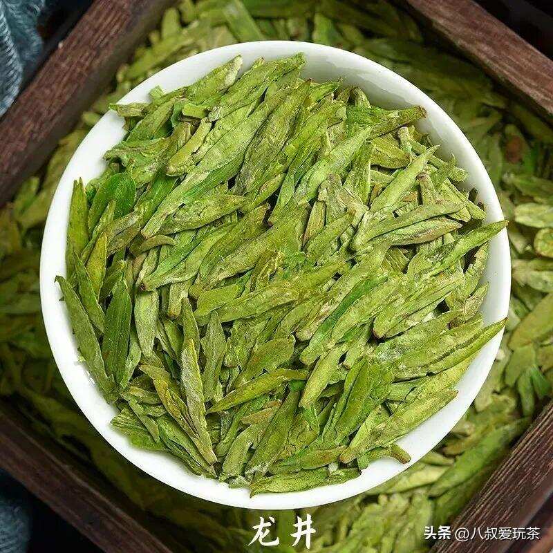 娱乐圈的“常青树”！刘德华从穷小子到身价过亿，竟然喜欢这种茶