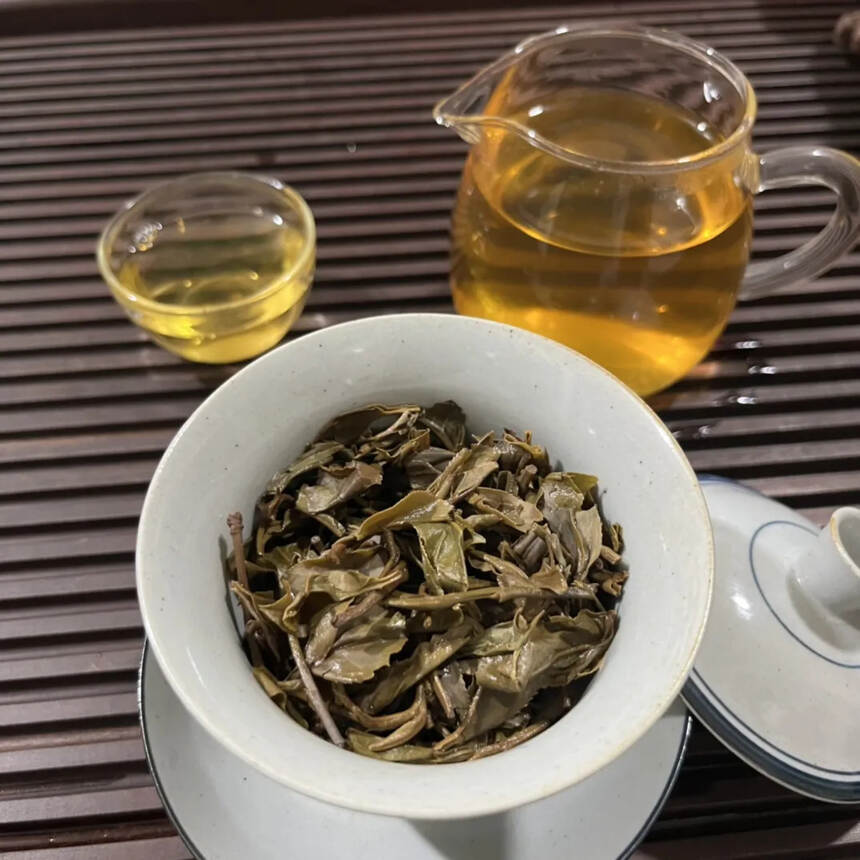 2013年臻茗百味生茶饼，珍藏好茶，布朗山古树乔木混