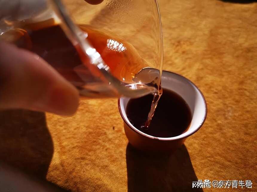 普洱茶收藏，选生茶还是熟茶？